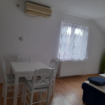 Apartman Giovanni Arandjelovac Exteriör bild