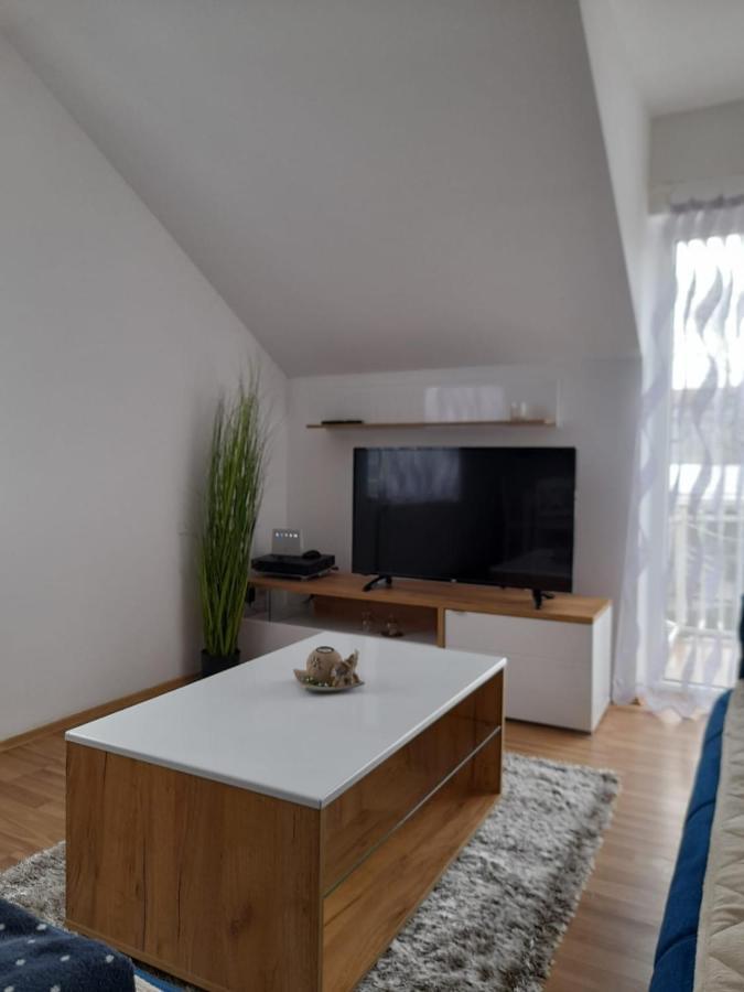 Apartman Giovanni Arandjelovac Exteriör bild