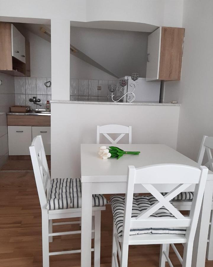 Apartman Giovanni Arandjelovac Exteriör bild